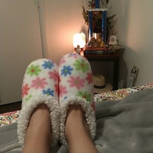 Fab Footies 100% Polyester Floral Bedroom Slippers